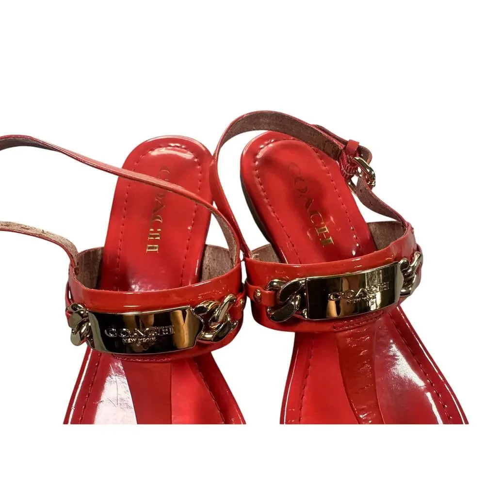 Coach Patent Leather T-Strap Flat Sandals Gold Chain Plaque Size 6B